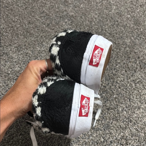 Vans Oldskool Fuzzy Checkered Sneakers - Picture 3 of 6